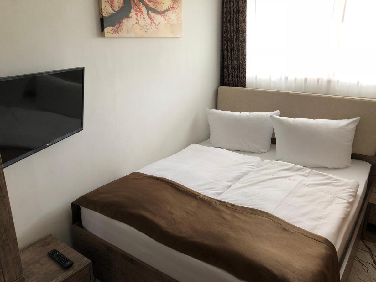 Ec Hotel Elchingen Eksteriør bilde