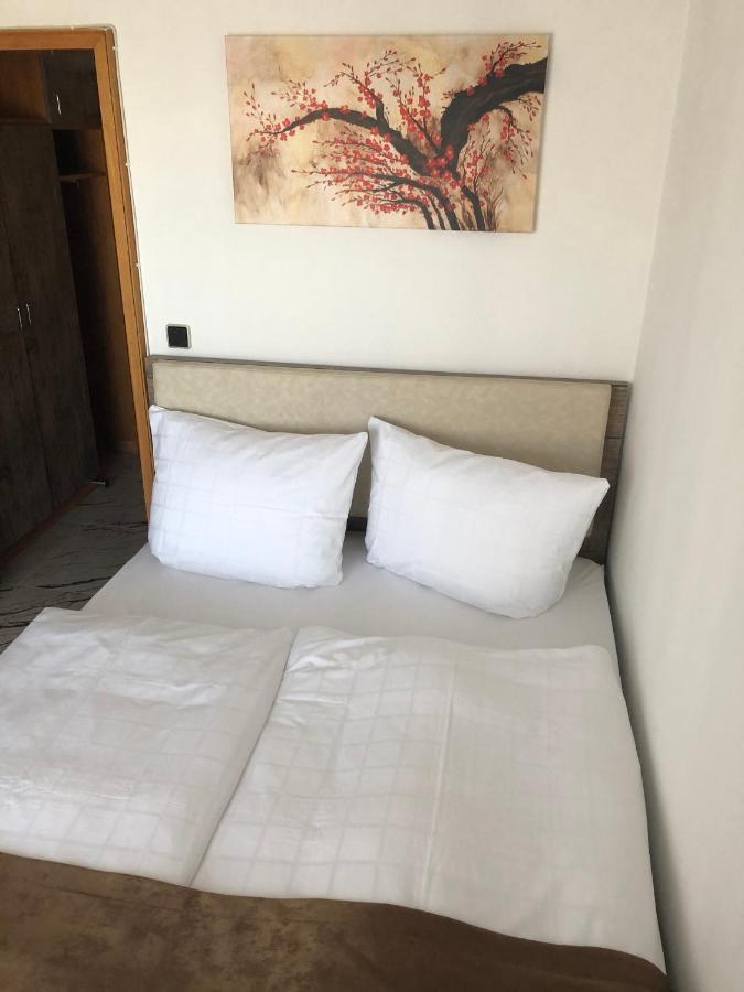 Ec Hotel Elchingen Eksteriør bilde