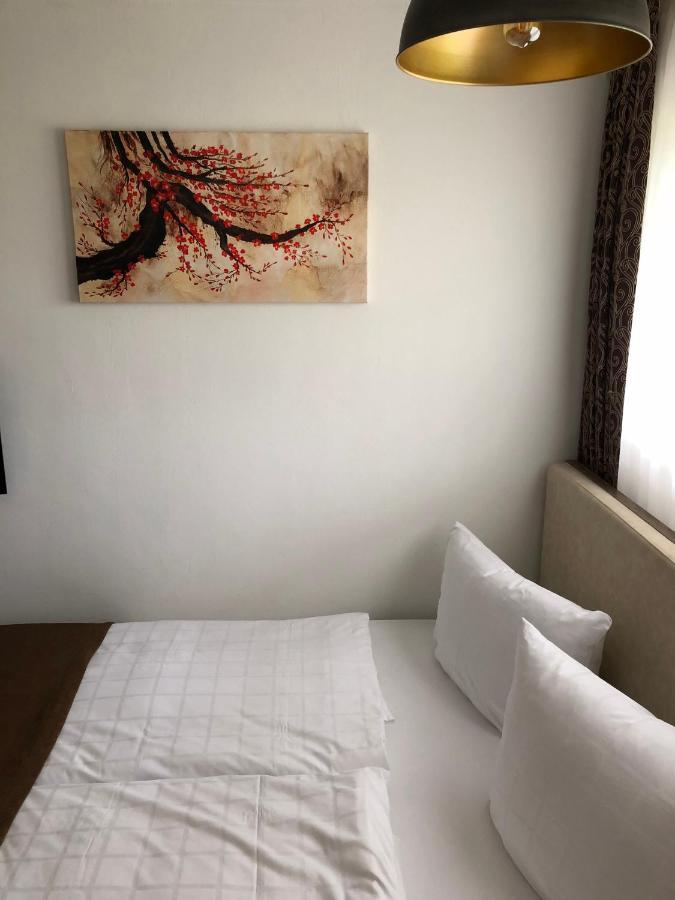 Ec Hotel Elchingen Eksteriør bilde