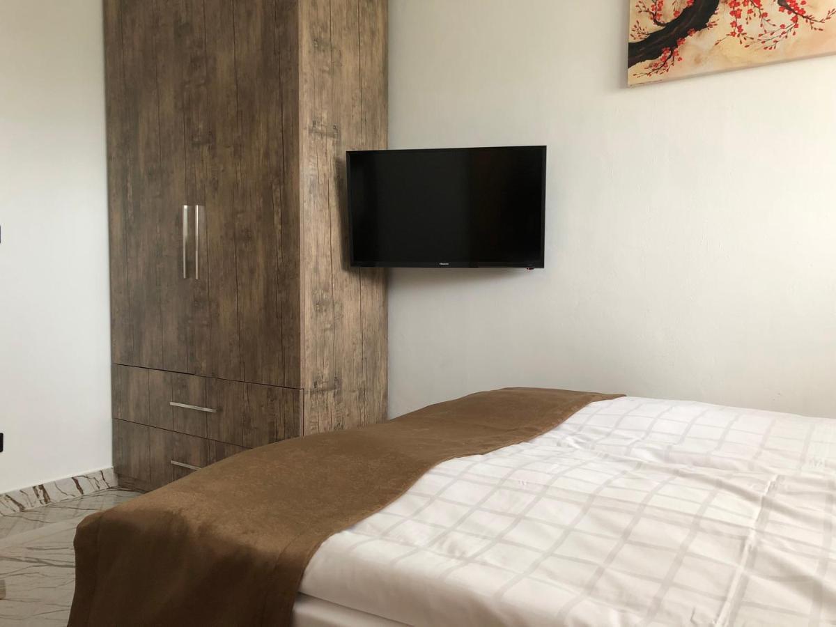 Ec Hotel Elchingen Eksteriør bilde