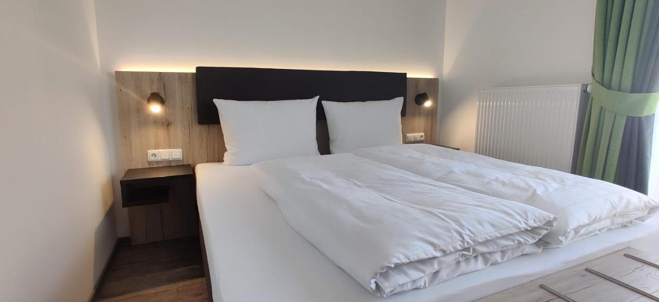 Ec Hotel Elchingen Eksteriør bilde