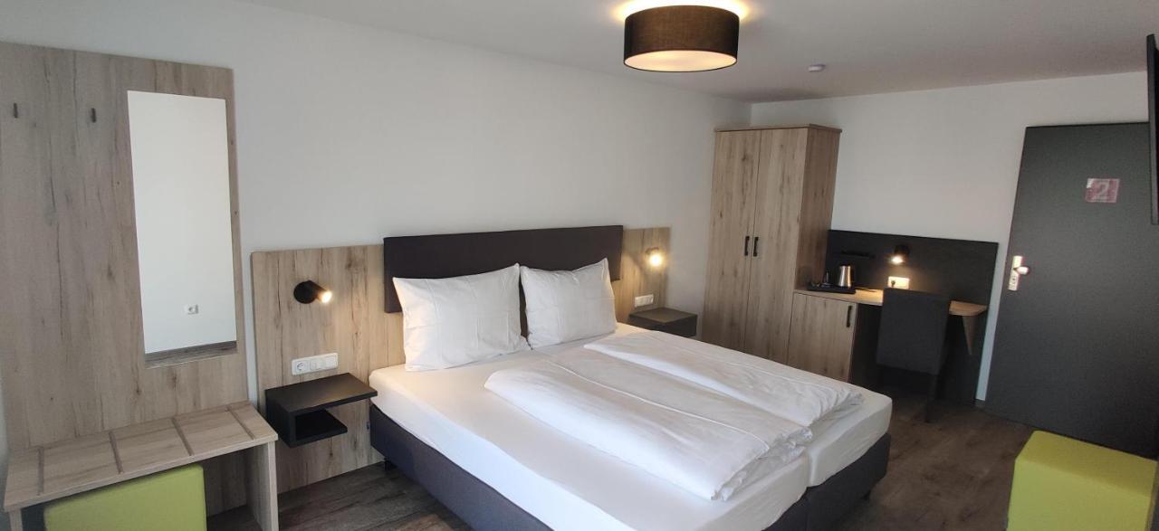 Ec Hotel Elchingen Eksteriør bilde